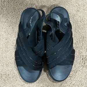 Juicy Couture black sandals size 7 worn 1 time excellent condition